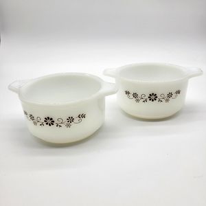 Vintage mid century modern pyr-o-rey 1960 white milk glass brown daisy bake ware